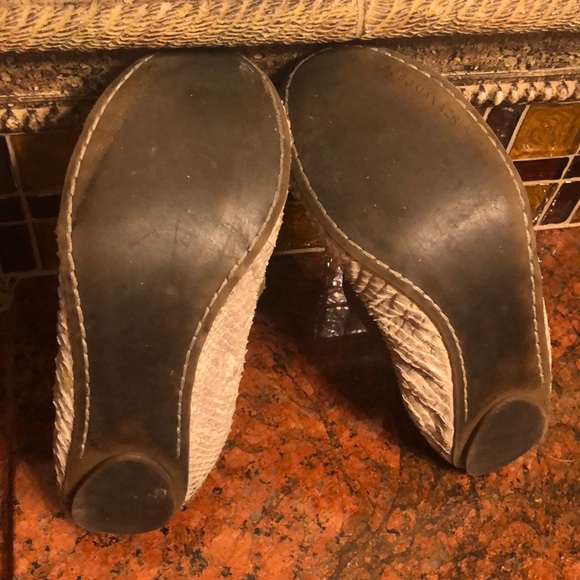 BCBG Maxazria shoe - Picture 3 of 4